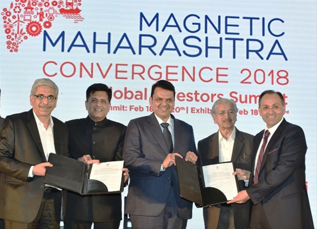 The MoU was signed between Nikhil Meswani, Executive Director, RIL and Chief Minister Devendra Fadnavis